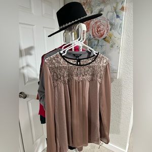 Brand New Maurice’s Blouse - Size Medium